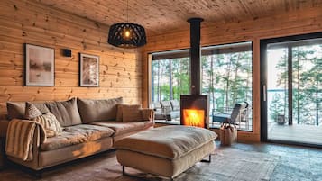 Smart-TV, Kamin, Stereoanlage