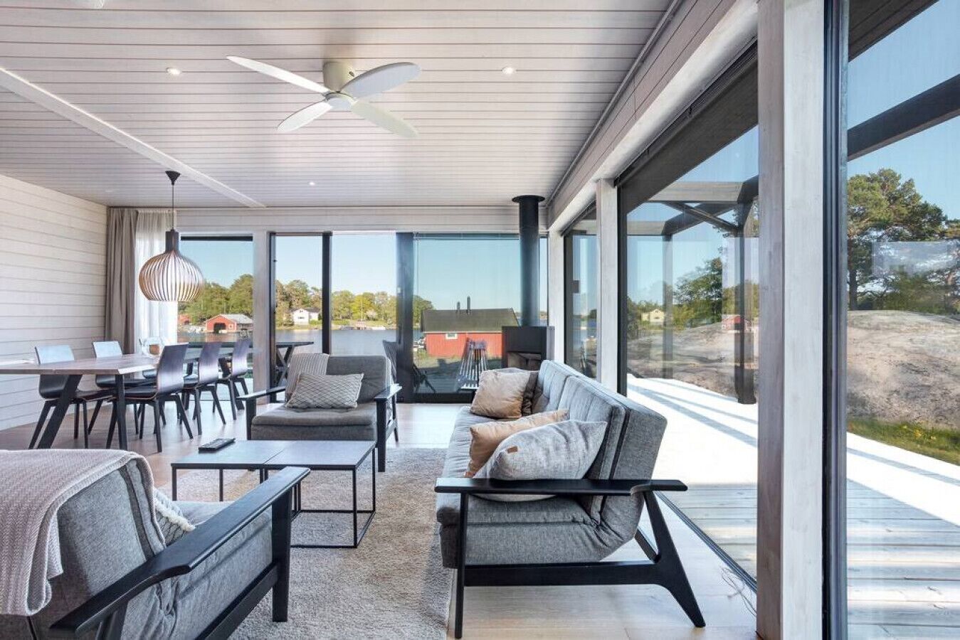 TV, fireplace, stereo