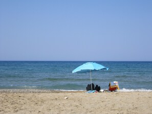 Chaise longue, serviettes de plage