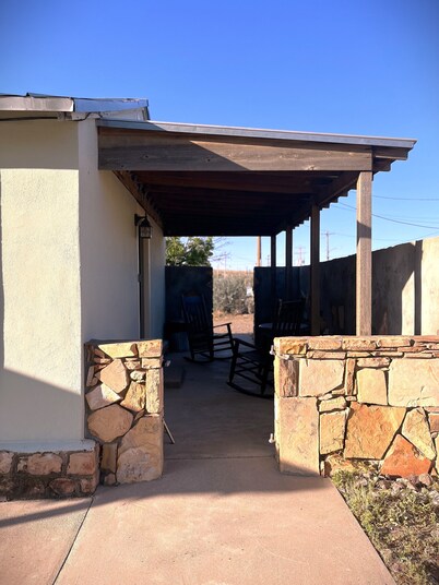 The King Suite At Casa Hermosa, Gaze At Sleeping Lion Mountain From Your Porch!