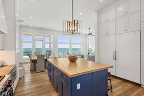 Interior - Beachfront, private pool, with luxury accommodations on this peaceful beach! (Saint George Island)