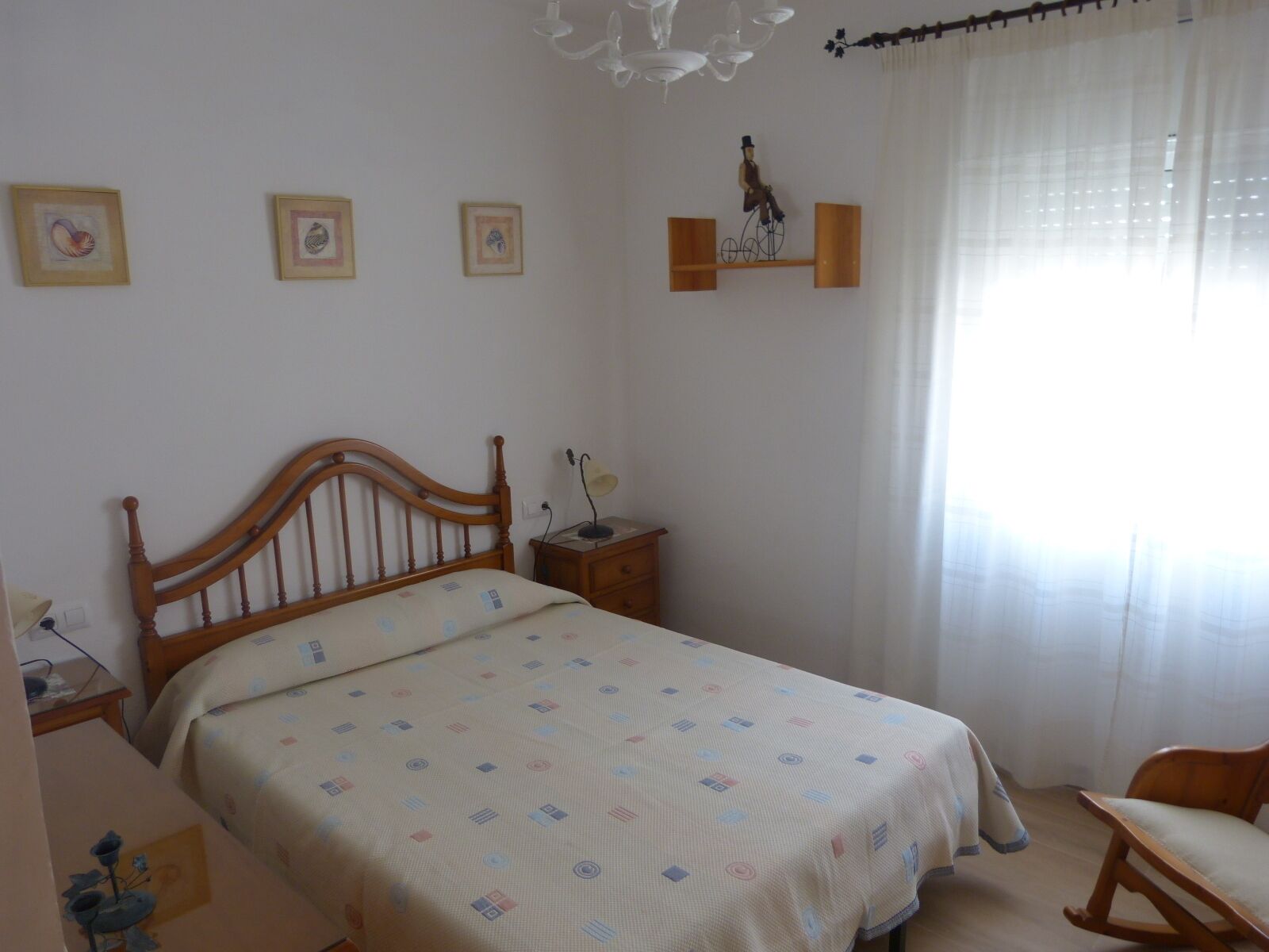 3 bedrooms, iron/ironing board, travel crib, free WiFi