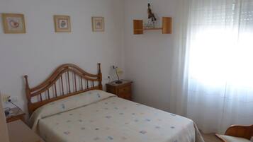 3 bedrooms, iron/ironing board, travel crib, free WiFi