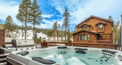 Steps to Canyon | Private Hot Tub, Views, EV Garage + Adjoining Option