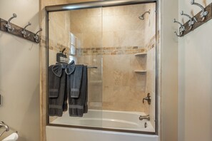 Unclassified image, 5 of 28, button