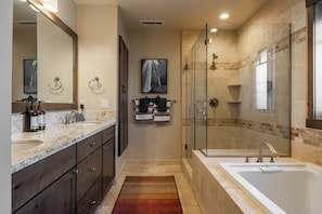 Ensemble douche/baignoire, serviettes fournies