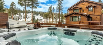 "Inbounds"-- 6BR @ Canyon Lodge | 2 Hot Tubs | 4 Kings | 4-Car Garage