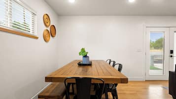 Kondominium | Dapur pribadi | Lemari es besar, microwave, oven, dan kompor