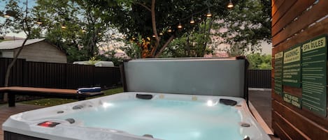 室外 SPA 浴池