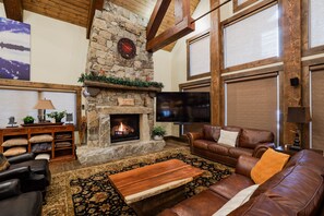 TV, fireplace, stereo