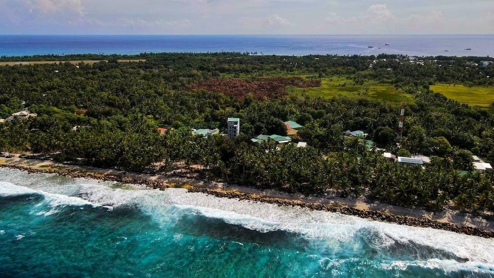 Equator Retreat - Bild 4