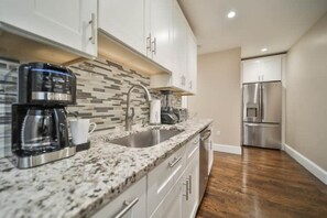 Fridge, microwave, oven, stovetop - Hidden Gem 2 BR/1BA near Zoo 3 mil downtown Fenway (Boston)