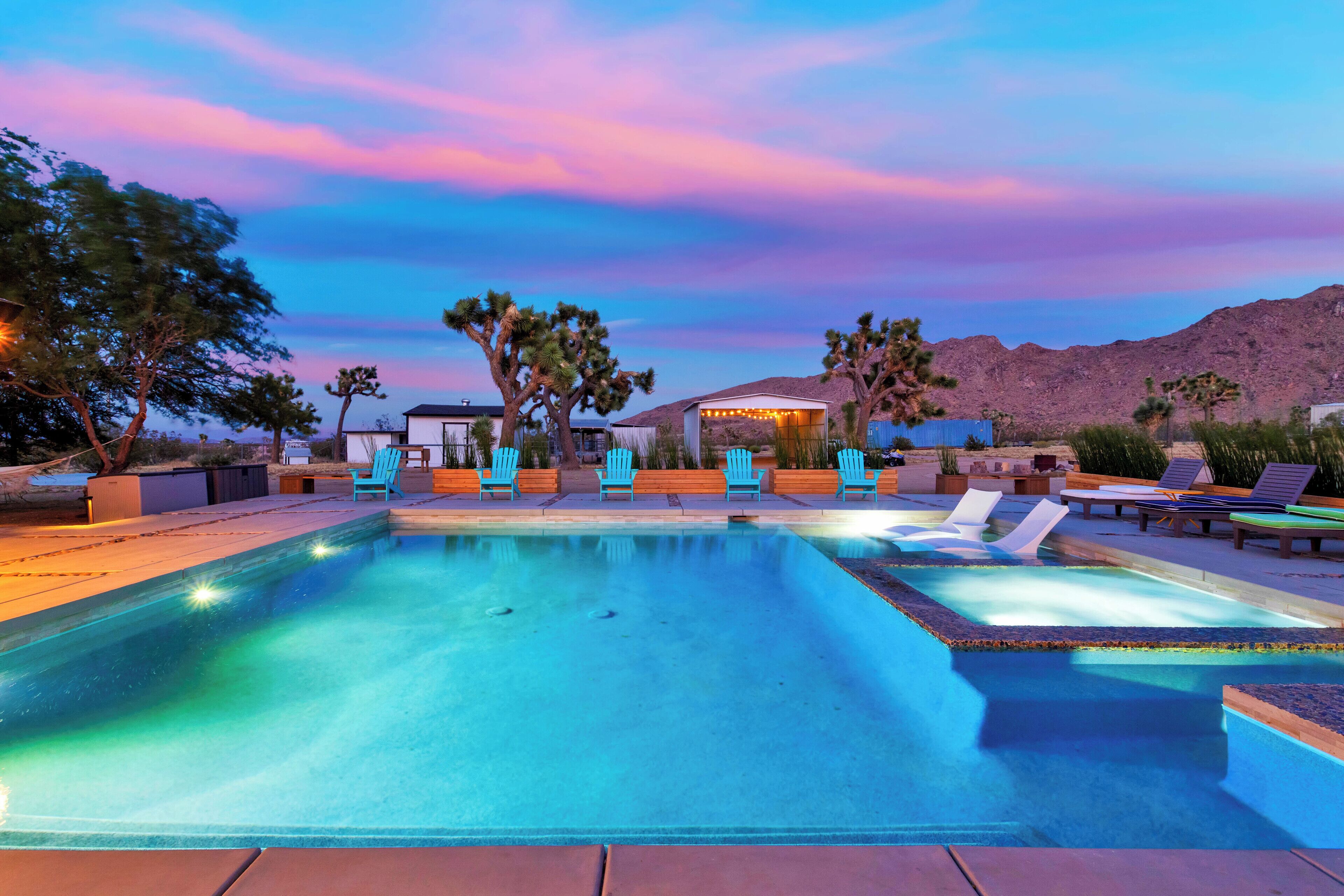 Outdoor pool, a heated pool
