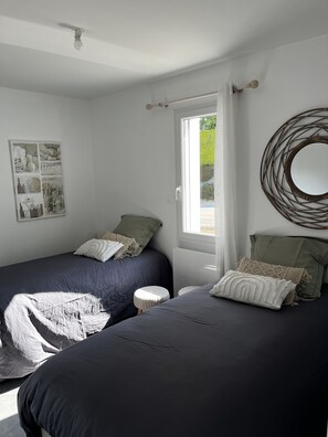 2 habitaciones, tabla de planchar con plancha y wifi 
