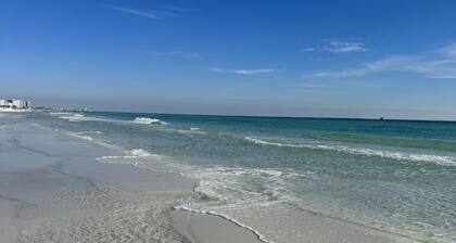 5 minute walk to Private Beach - Sandpiper Cove