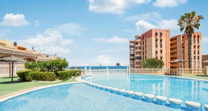Awesome home in Elche with WiFi
