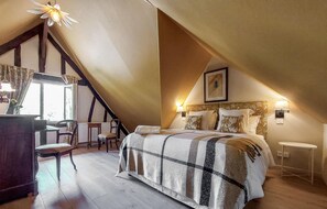 3 bedrooms, free WiFi, bed sheets