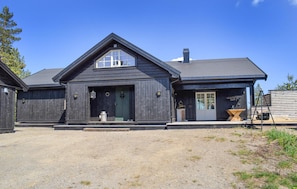 Exterior - 5 bedroom stunning home in Passebekk (Passebekk)