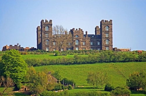 The Bell Chime - newly refurbished 3 bed house