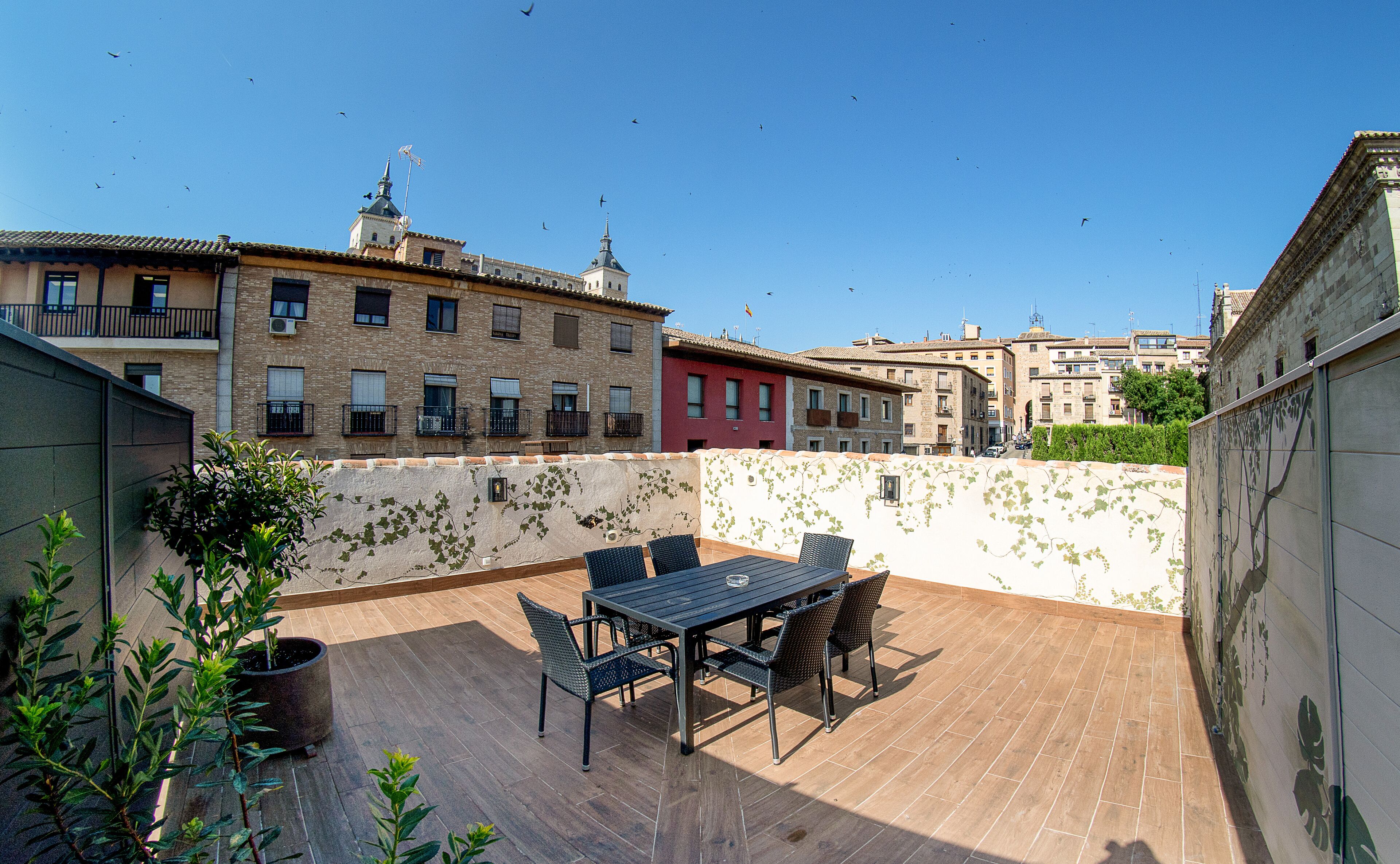 Exclusive Apartment | Terrace/patio
