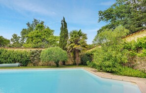 Pool - Beautiful home in Nieul Le Dolent with WiFi (Nieul Le Dolent)