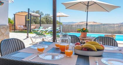 Casa Pulirio Antequera - La Higuera by Ruralidays