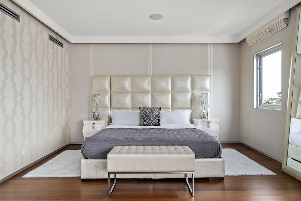 4br Modern Villa W/tennis Court, Sauna,pool. - Beverly Hills, CA
