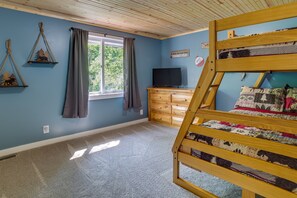 4 habitaciones, tabla de planchar con plancha, internet y ropa de cama
