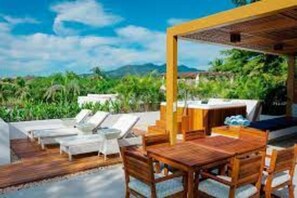 Outdoor dining - The Hamptons One Bedroom.
 (Bucerías)