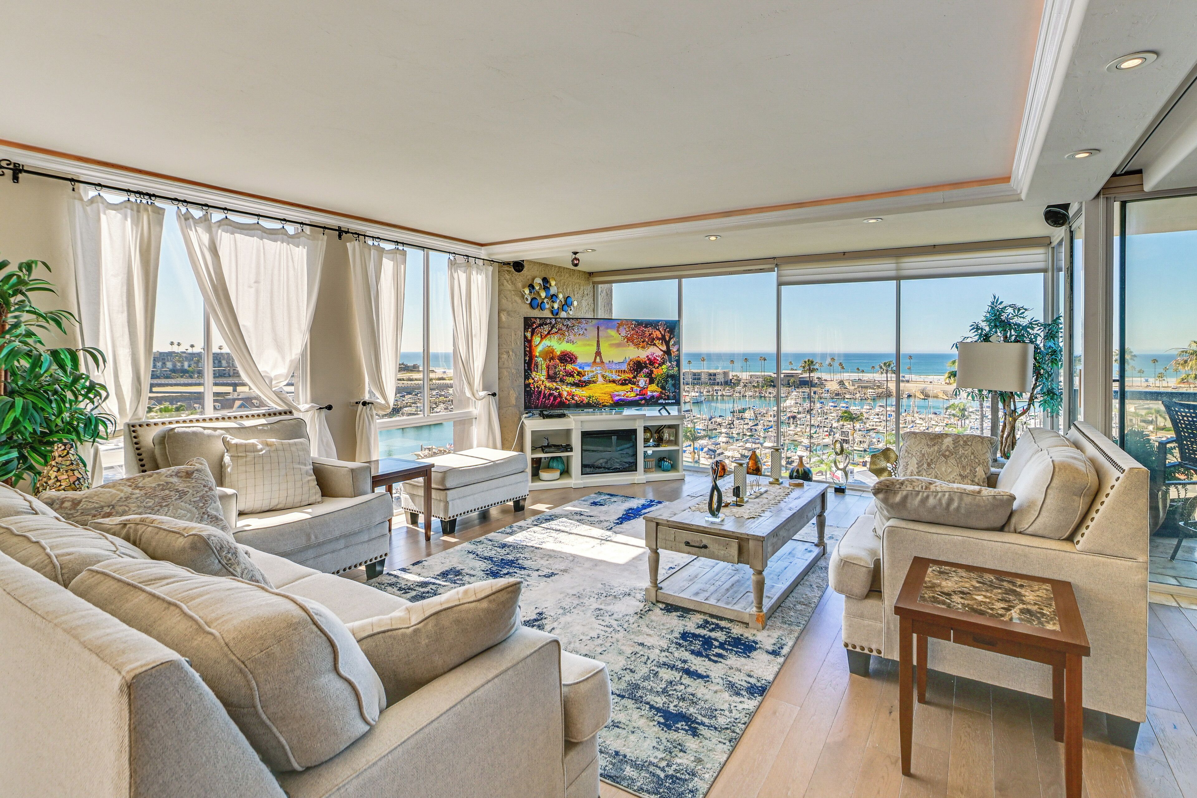 TV, lareira, escritórios