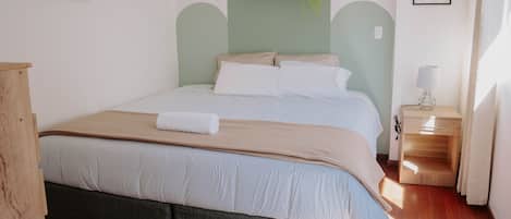 2 chambres, fer et planche Ă repasser, Wi-Fi, literie fournie