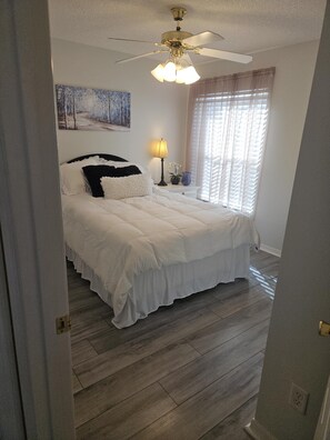 2 bedrooms, iron/ironing board, WiFi, bed sheets - 2 bdr/2 bth Courtyard Villa in The Villages w/ Cart Lake Sumter Spanish Springs (The Villages)