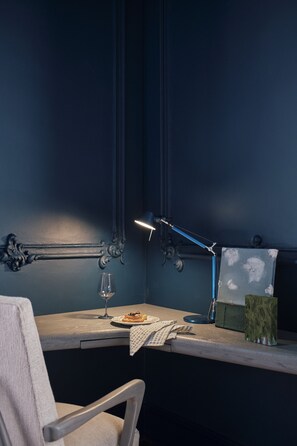 Celeste | Premium bedding, down comforters, in-room safe, individually furnished - Maison Celeste (Mexico City)