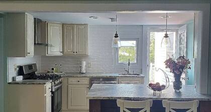 Pet friendly minutes to beach!