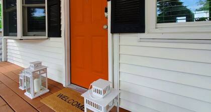 Pet friendly minutes to beach!