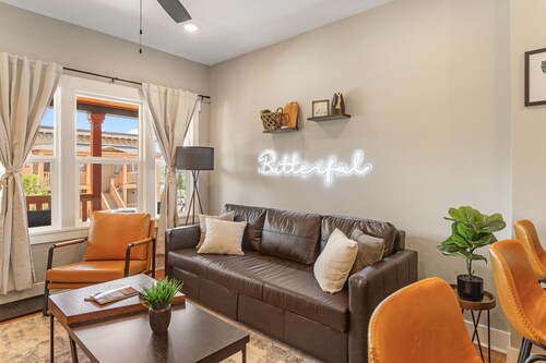Modern condo in the heart of Uptown Butte - Unit B  
