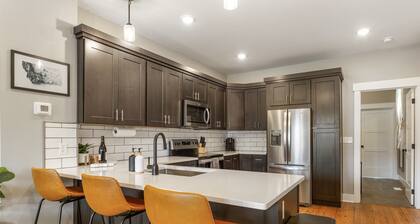 Modern condo in the heart of Uptown Butte - Unit B