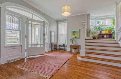  4 Bedroom Memphis Historic Home and Summer In-ground Swimming Pool