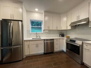 Oven, cookware/dishes/utensils