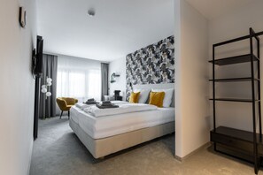 Dobbeltrom – panorama, ikke-røyk | Sengetøy av topp kvalitet, memory foam-senger og individuelt dekorert