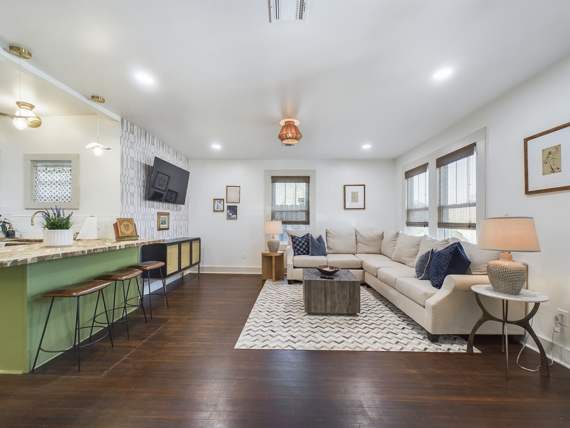 智能電視、書籍