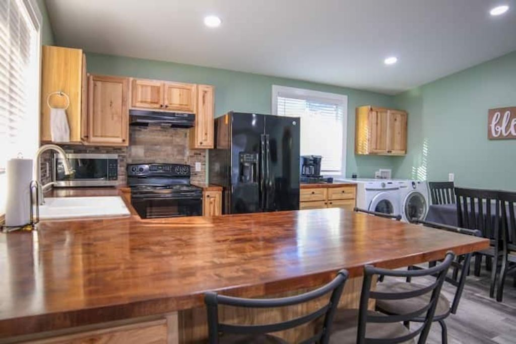 冰箱、微波炉、烤箱、炉灶