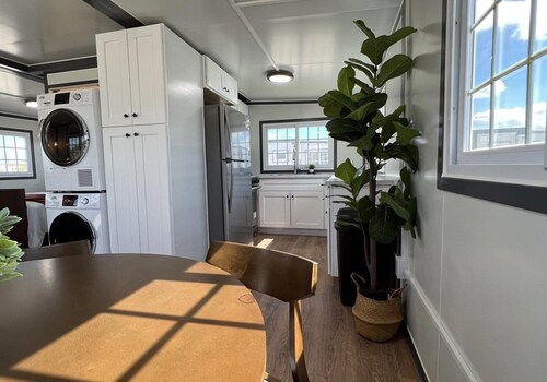 BoxHouse Villages Monahans, Queen Bed