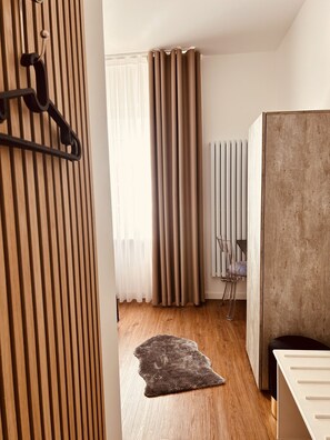 Design Single Room, Private Bathroom, City View | In-room safe, free WiFi, bed sheets