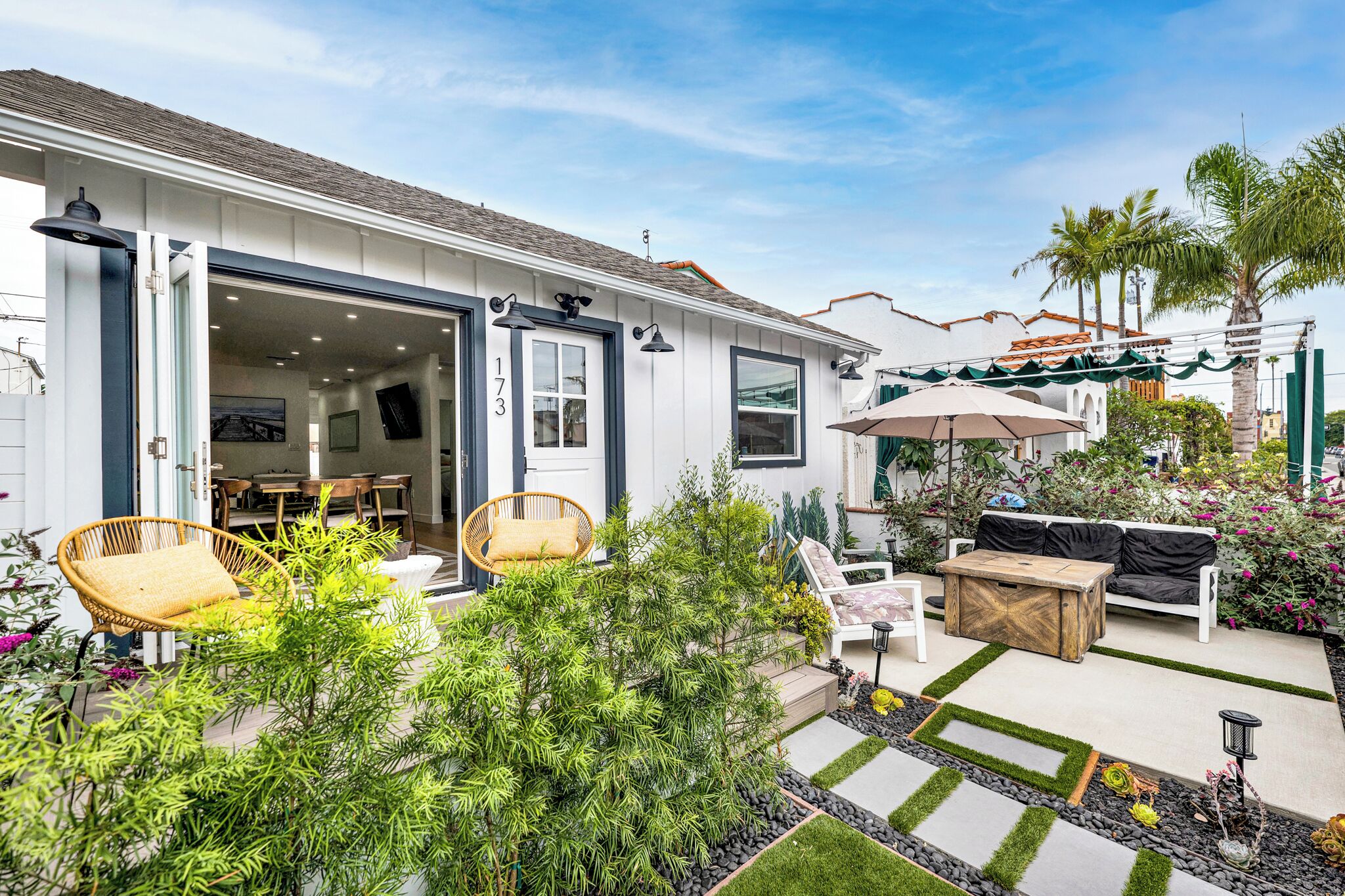 Luxury Beach Bungalow in Belmont Shore 