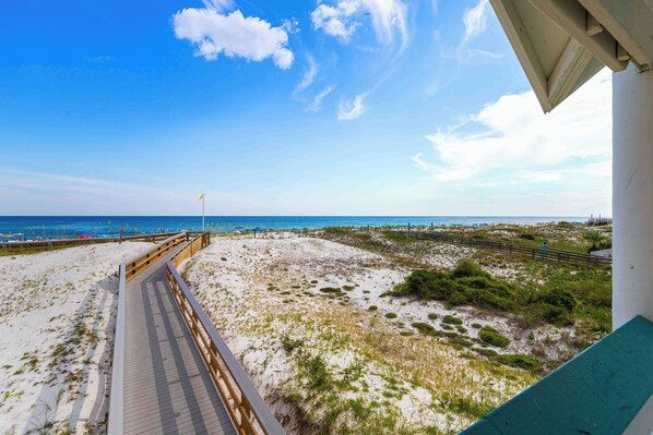 Beach - Okaloosa Island 1BR Condo by White Sand Beach (Fort Walton Beach)