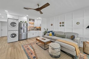 TV - Stylish Okaloosa Island 1BR Condo: Easy Beach Walk (Fort Walton Beach)