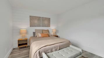 1 habitación, tabla de planchar con plancha, wifi y ropa de cama