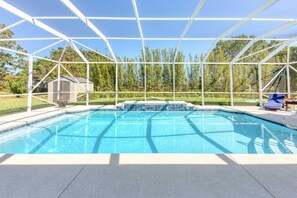 Piscine extérieure, piscine chauffée