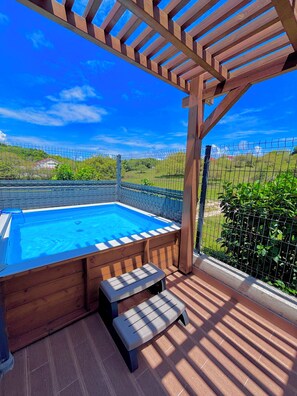 Baignoire à remous extérieure